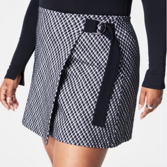 SPANX Dresses & Skirts - SPANX Ponte Wrap Mini Skort in Classic Black Plaid